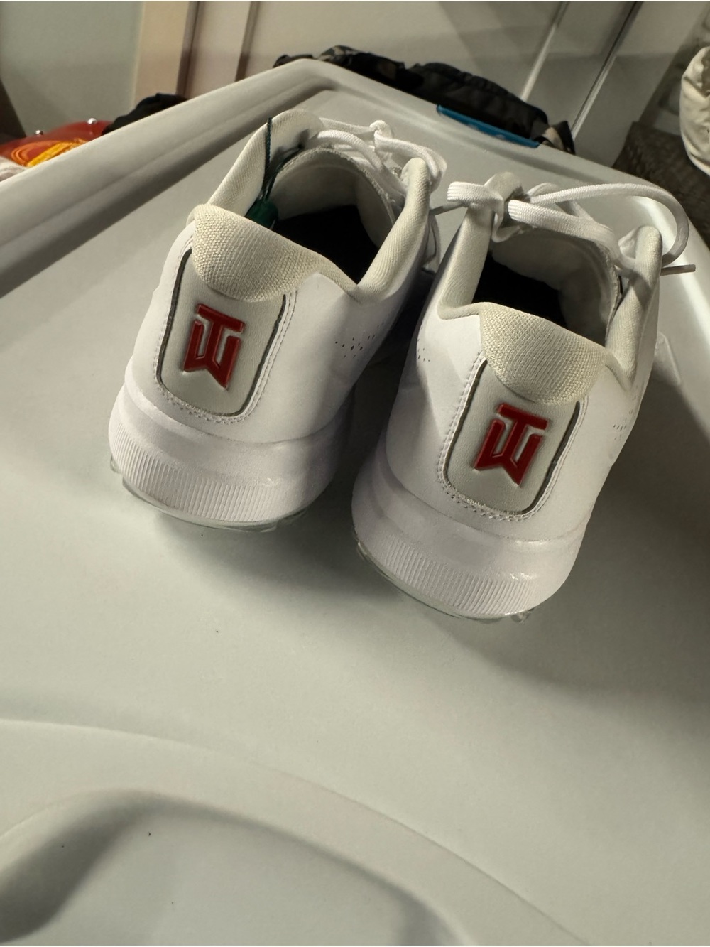 Nike Tiger Woods White Golf Shoes with Black Swoosh - Picture 3 of 5